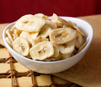 банановые чипсы
